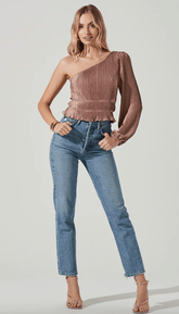 ASTR Zona One Shoulder Top in Mauve