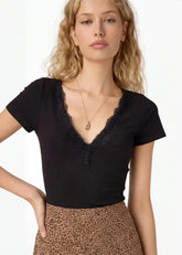 Cami NYC Sana Rib Tee in Black