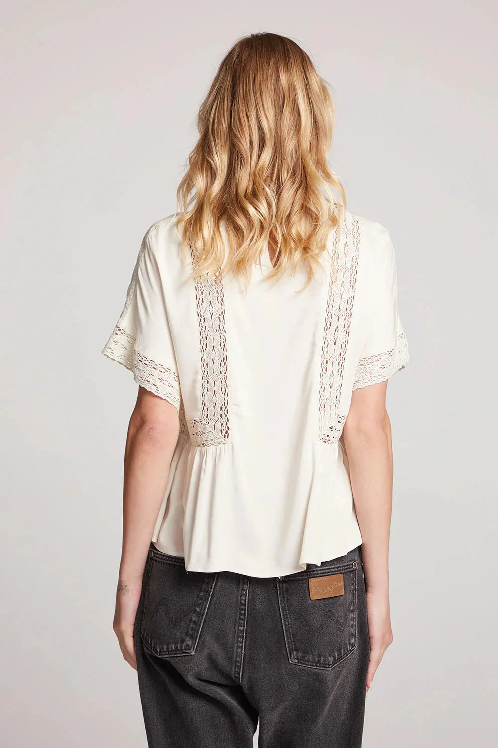 Chaser Petal Starry White Short Sleeve in Starry White