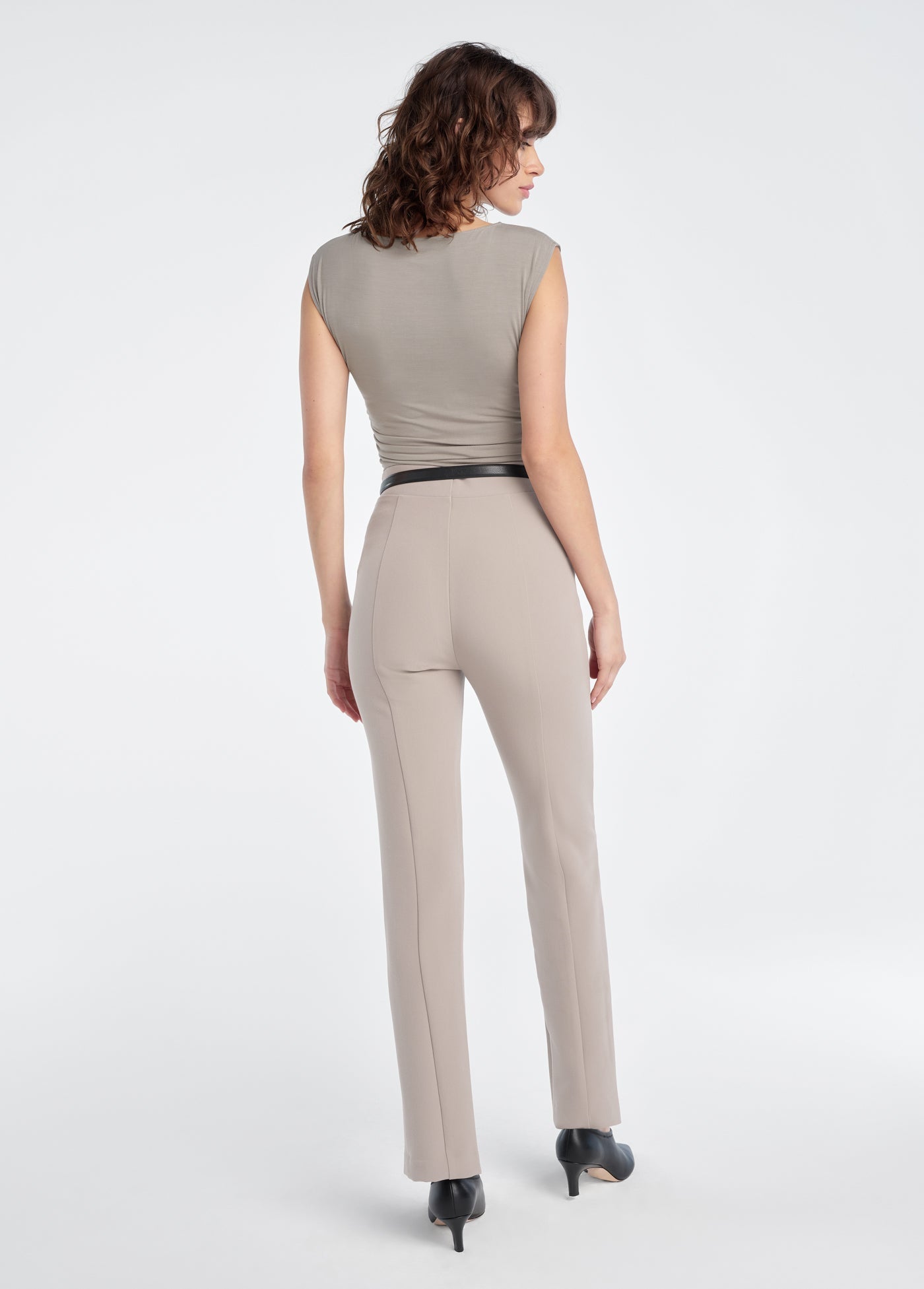Favorite Daughter The Limitless Top in Soft Taupe