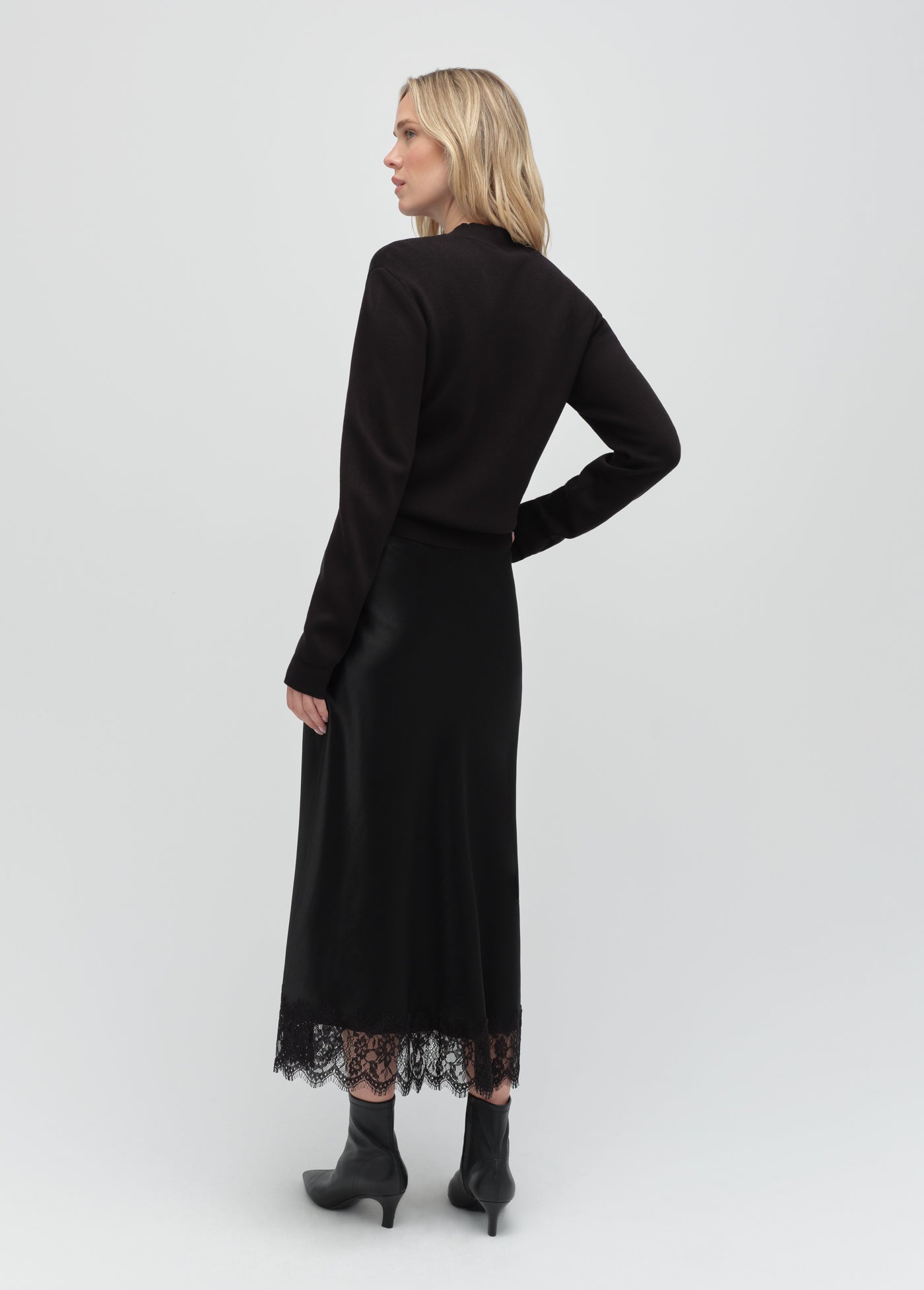 Favorite Daughter The Whitney Top in Black