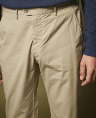 Hartford Cotton Twill Tobby Pant in Dune