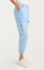 Cinq A Sept Skinny Kelly Pant in Skylight