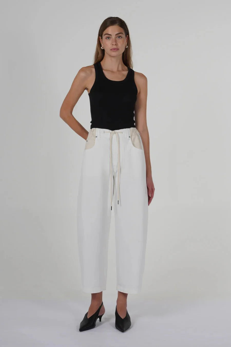 ética Jackson Barrel Pant in White Light