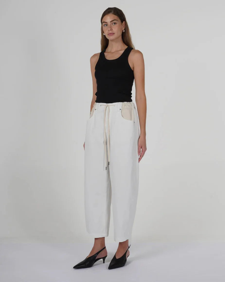 ética Jackson Barrel Pant in White Light