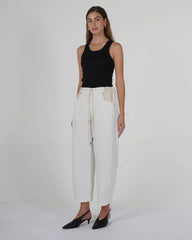 ética Jackson Barrel Pant in White Light
