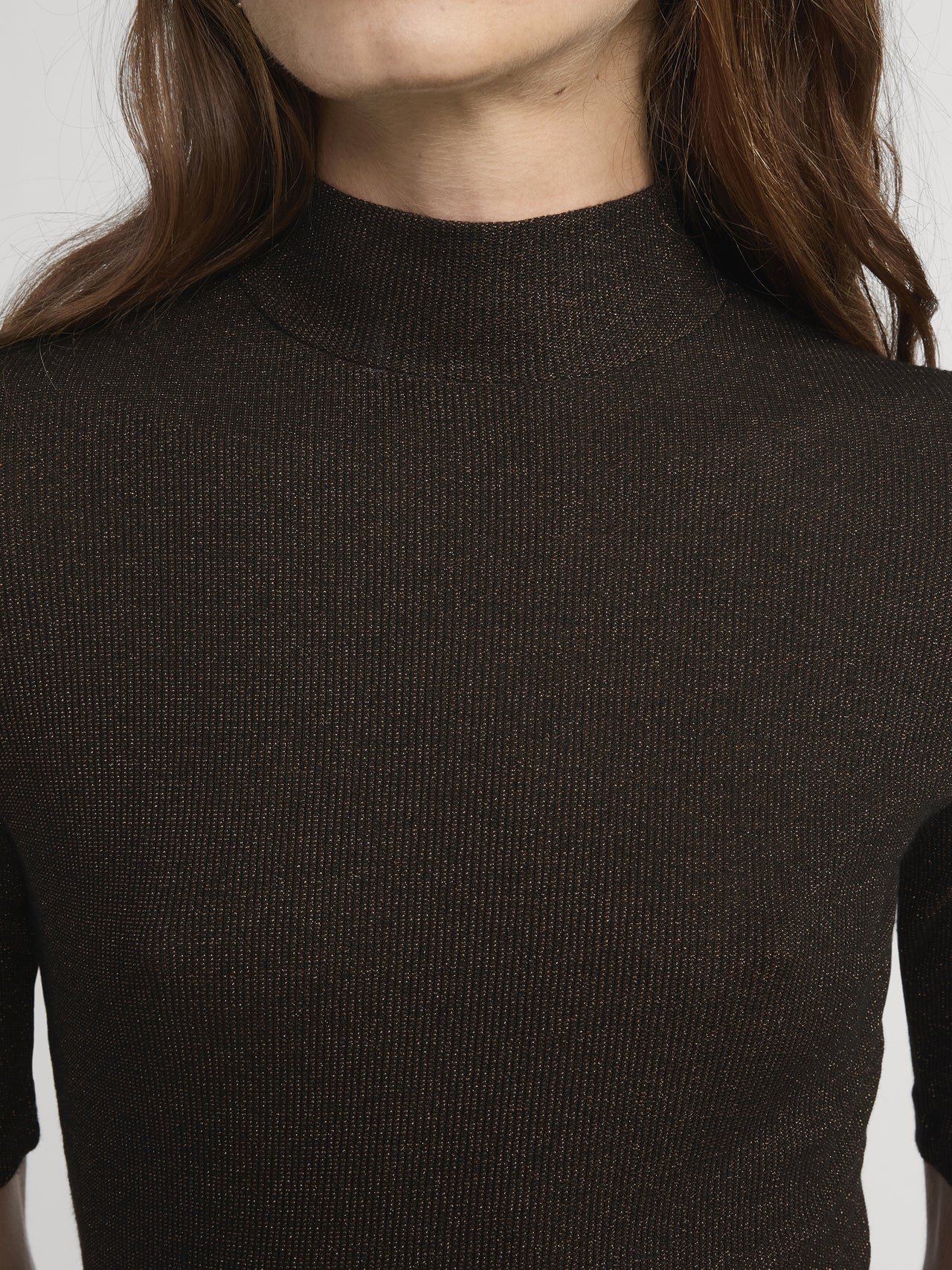 Frame The Lurex Mock Neck Tee in Americano