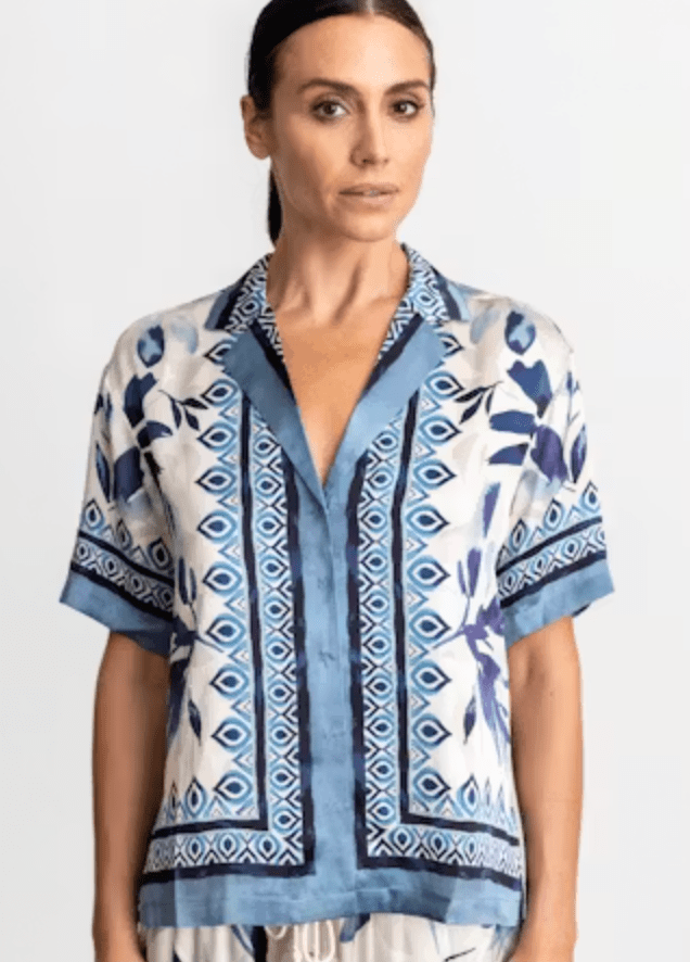 Go Silk Go Day Camp Placed Blouse in Iris Geo