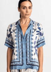 Go Silk Go Day Camp Placed Blouse in Iris Geo