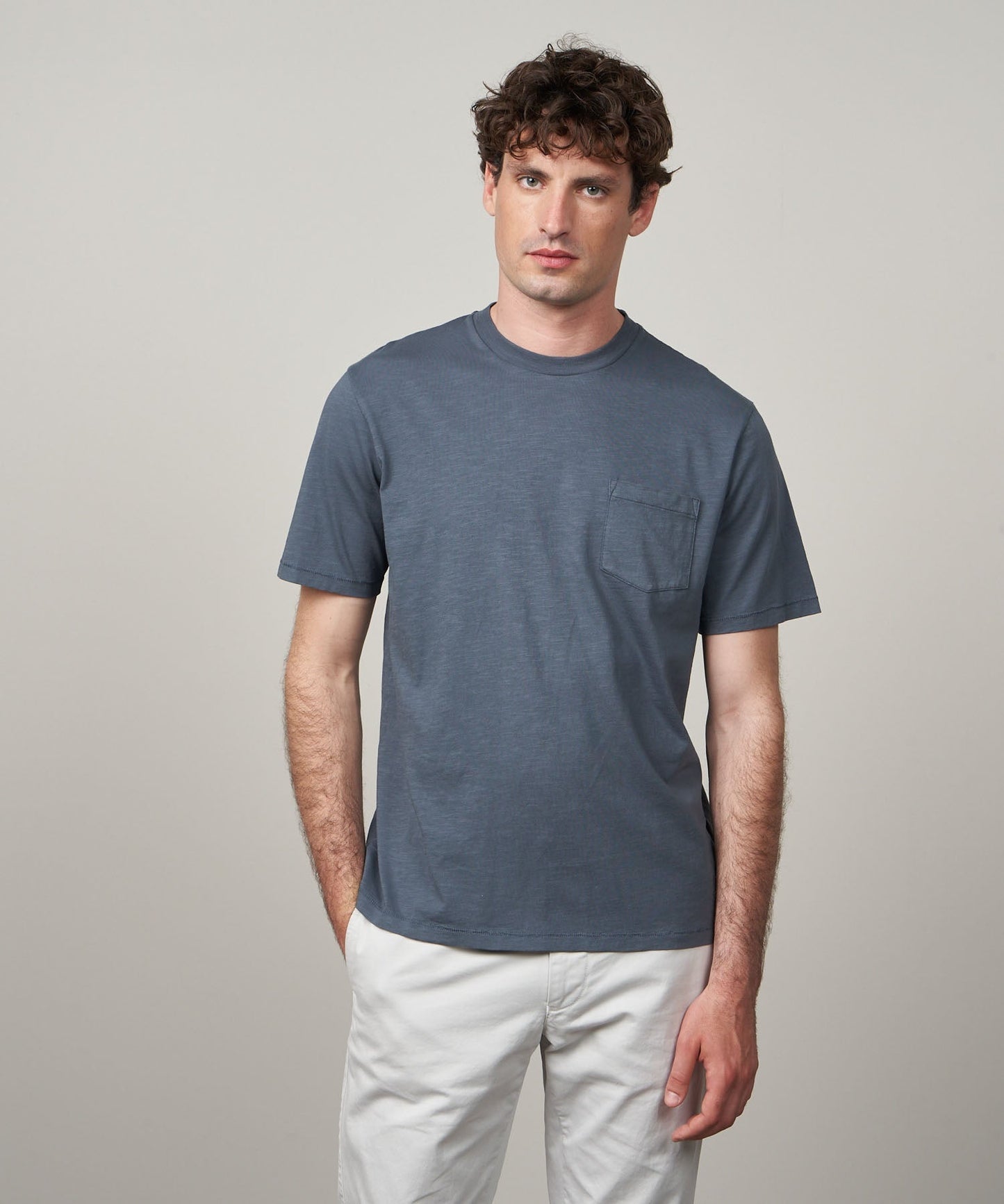 Hartford Storm Pocket Crew T-shirt in Charcoal