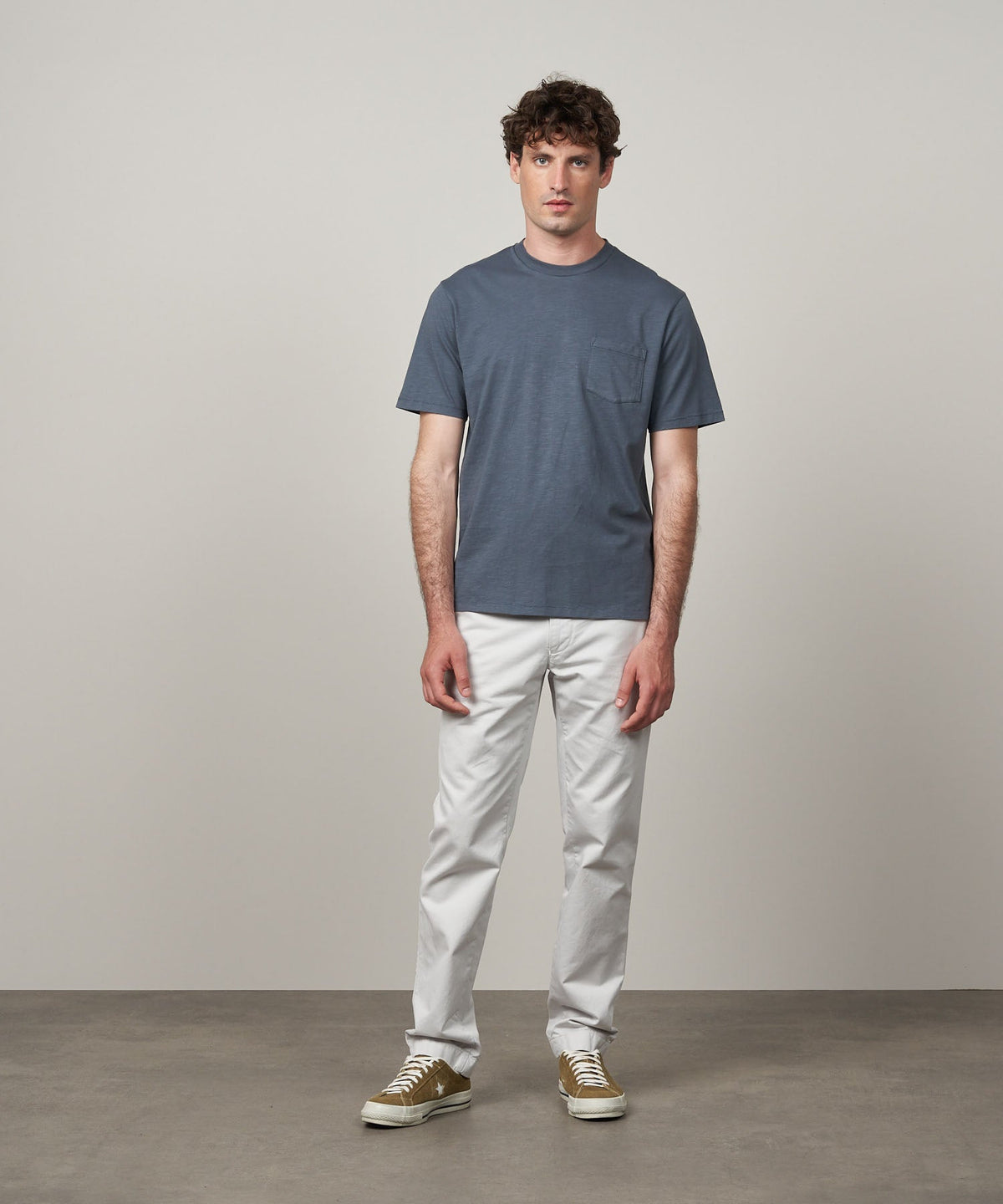 Hartford Storm Pocket Crew T-shirt in Charcoal