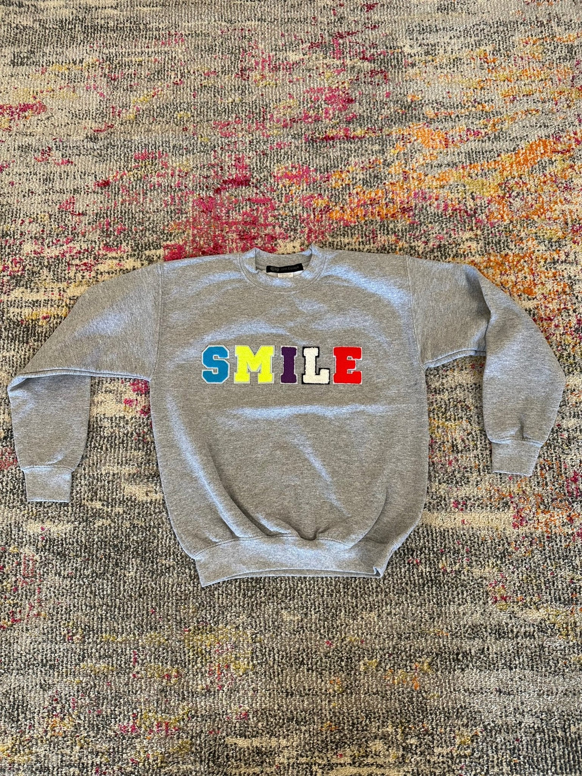 JET Fuzzy Letter Smile Crewneck in Grey