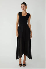 JS71 Selmia Dress in Black